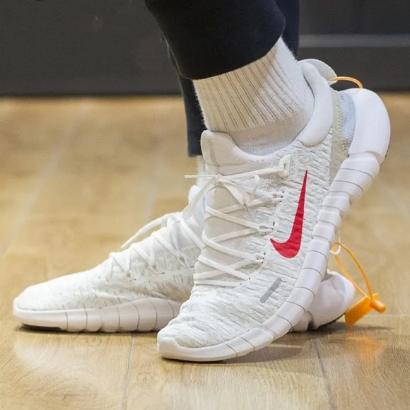 Nike Free Run 5.0 '21
Men's - Picture 5 of 6